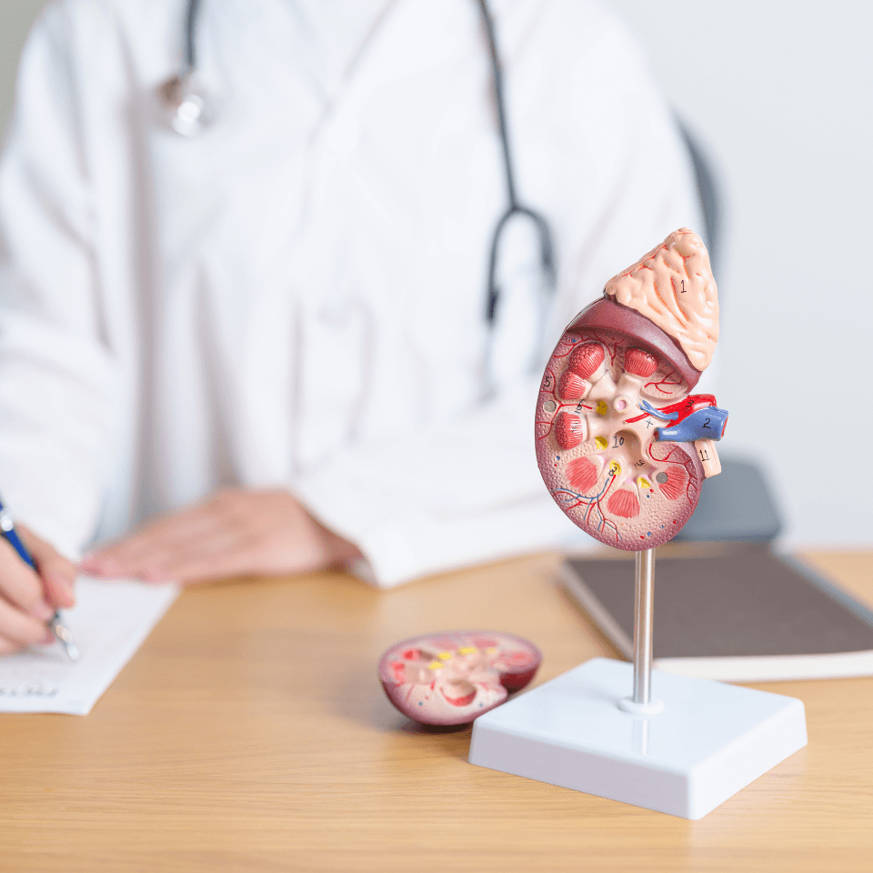 Guz nerki – jak wygląda diagnostyka i kiedy potrzebna jest operacja (z wykorzystaniem robota Da Vinci)?